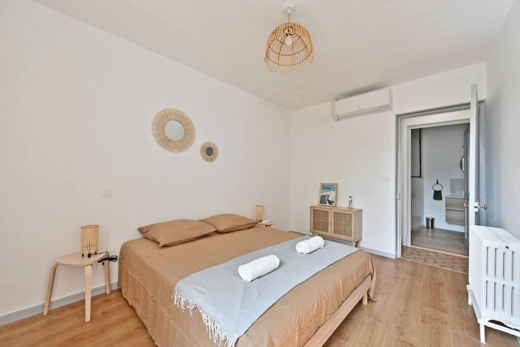 Au Coeur Des Platanes - Parking Gratuit Sous-Terrain - Clim - Balcon Apartment Avignon Exterior photo